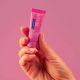 Mini tubka pasty do zębów Curaprox Be You arbuz 10 ml trzymana w dłoni – wersja podróżna